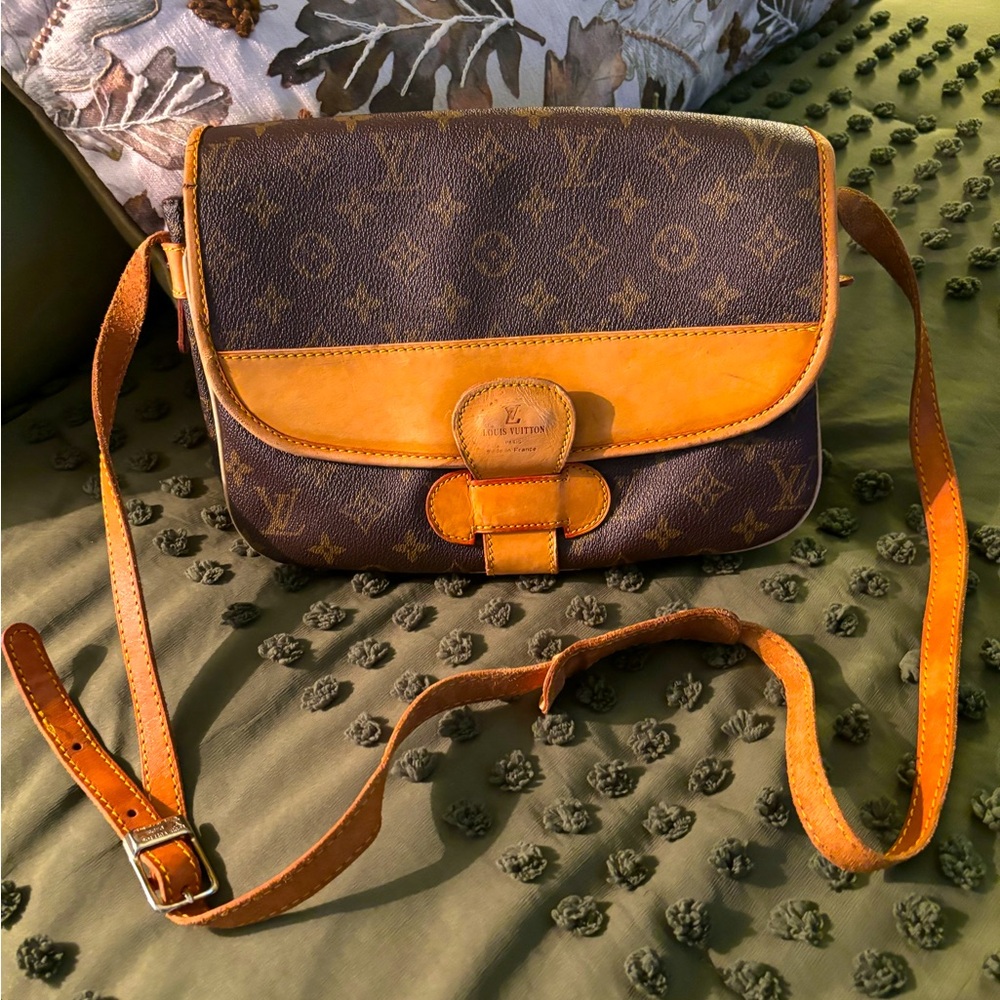 Vintage Louis Vuitton Saumur